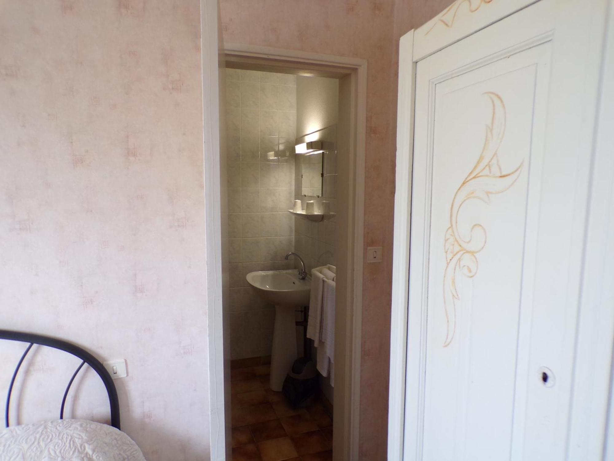 Le Relais De Boralde Hotel Espalion Exterior photo