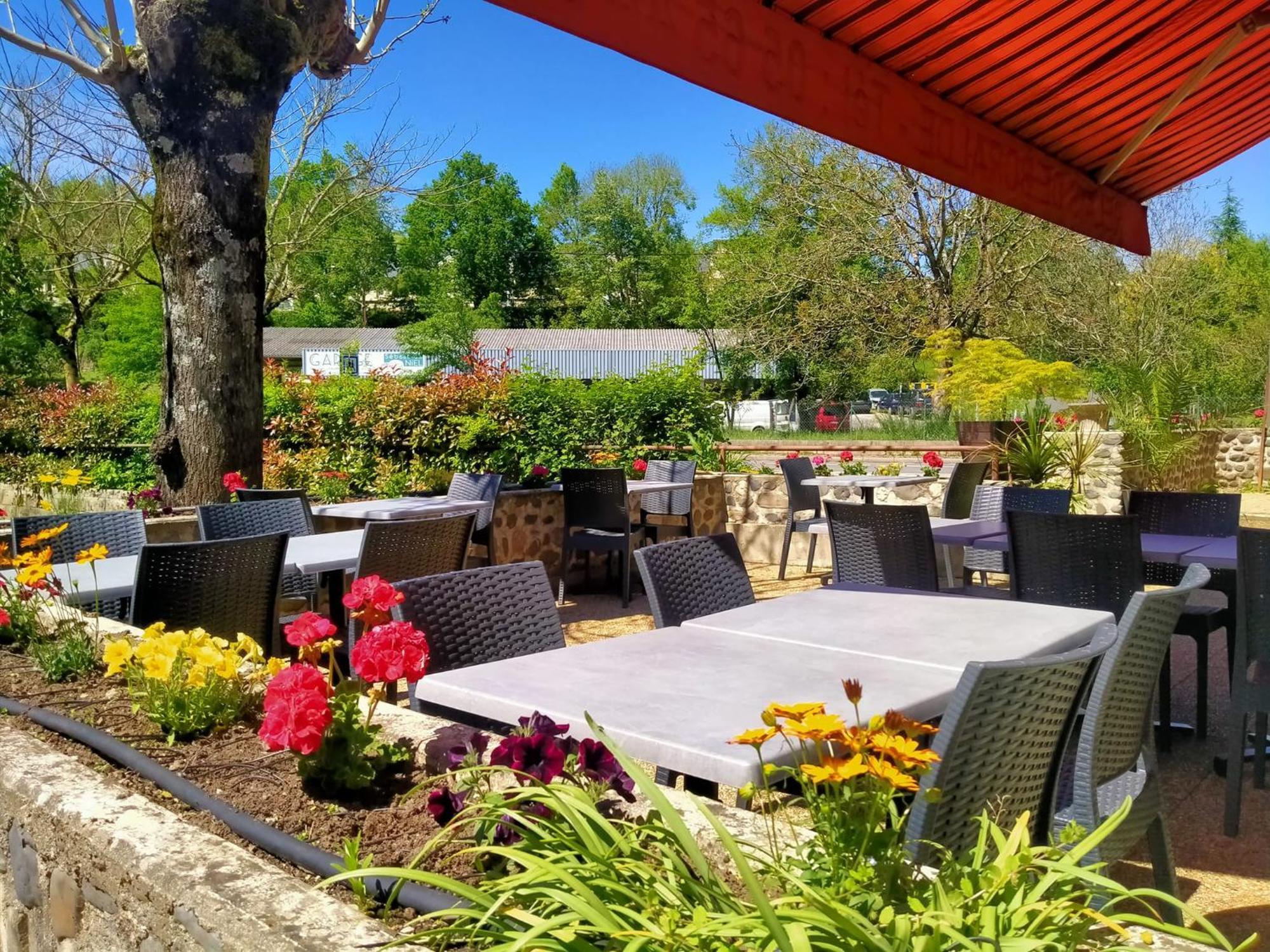 Le Relais De Boralde Hotel Espalion Exterior photo
